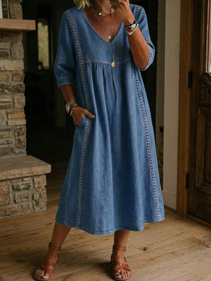 Maëlys | Robe Denim Vintage Ample avec Détails Dentelle